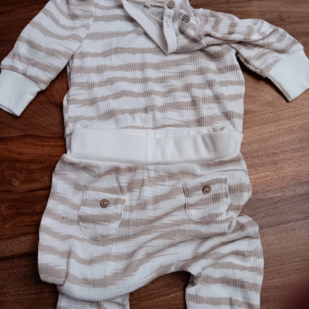 6/9 month outfit